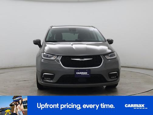Gray 2023 Chrysler Pacifica Touring L