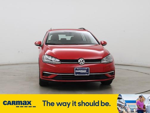 2018 Volkswagen Golf SE