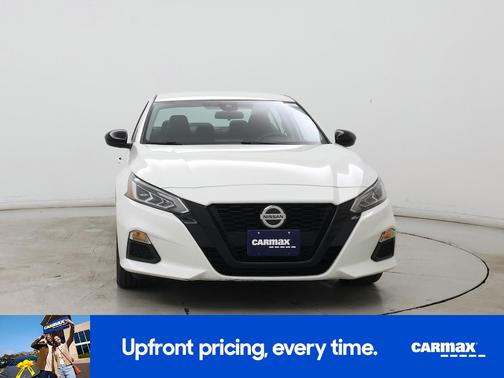 2022 Nissan Altima SR