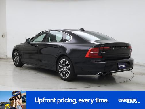 2020 Volvo S90 T6 Momentum