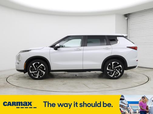 2023 Mitsubishi Outlander ES