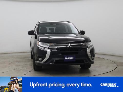 Black 2020 Mitsubishi Outlander LE
