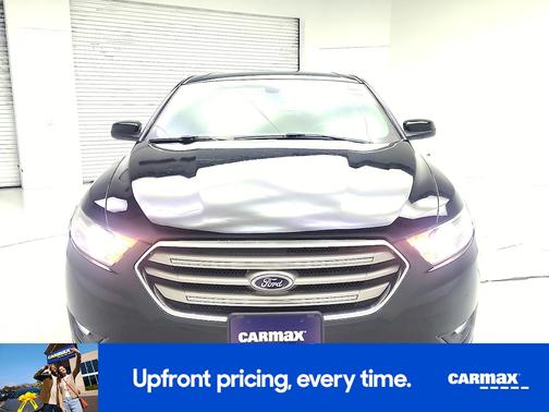 Green 2014 Ford Taurus SEL