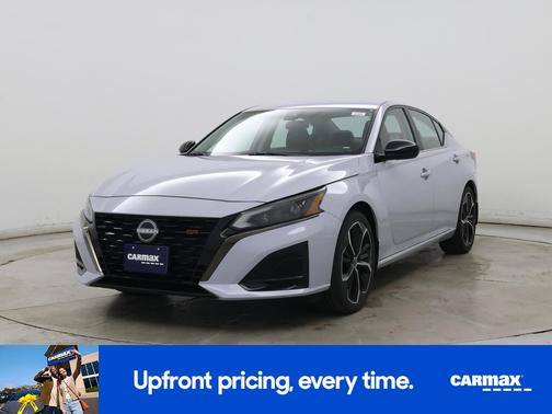 Gray 2023 Nissan Altima SR