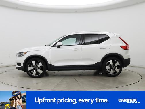 2019 Volvo XC40 T5 Momentum