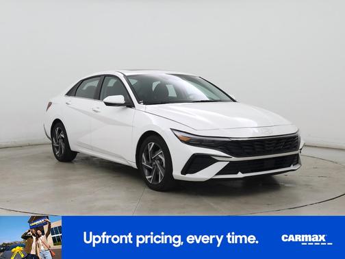 White 2025 Hyundai ELANTRA SEL Convenience