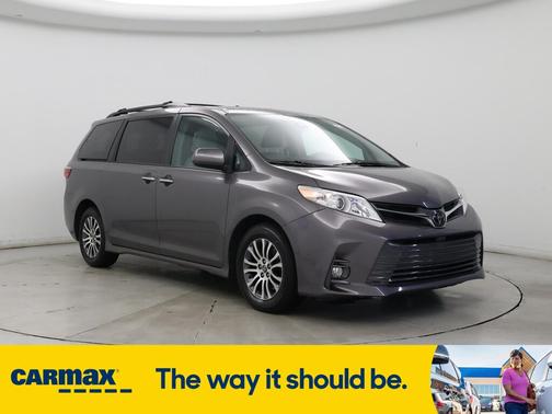 2018 Toyota Sienna XLE