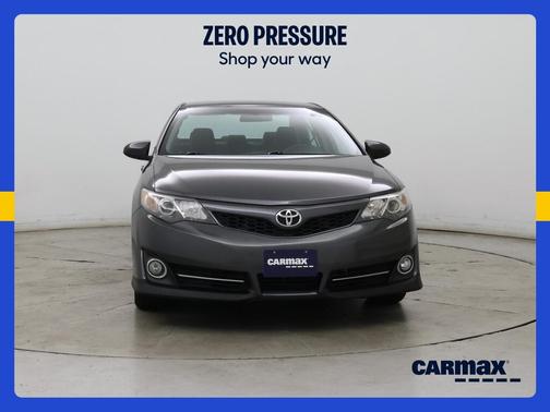 Gray 2014 Toyota Camry SE