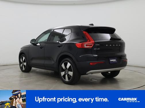 2019 Volvo XC40 T5 Momentum