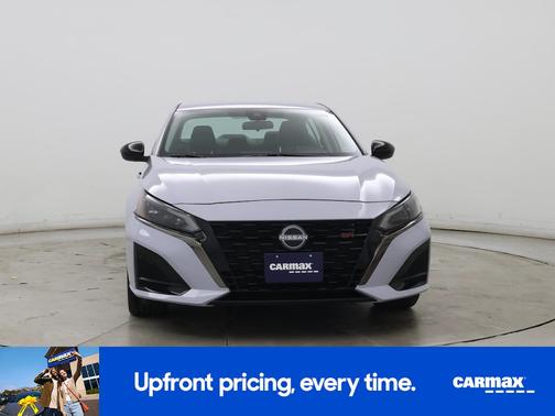 Gray 2023 Nissan Altima SR