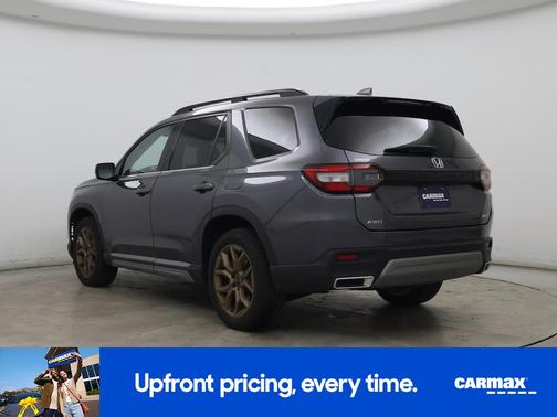 Gray 2024 Honda Pilot Touring