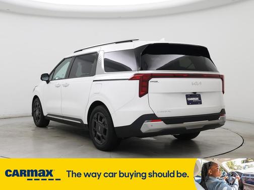 2025 Kia Carnival SX