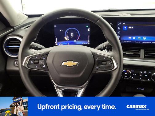 White 2025 Chevrolet Trax LT