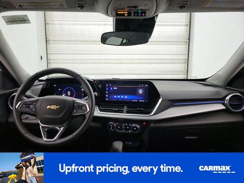 White 2025 Chevrolet Trax LT