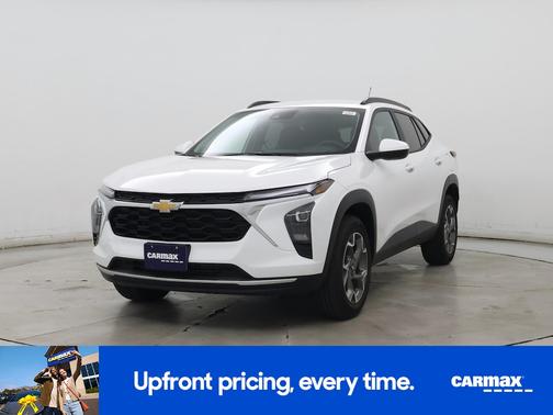 White 2025 Chevrolet Trax LT