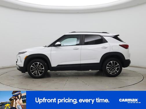 White 2025 Chevrolet Trailblazer LT