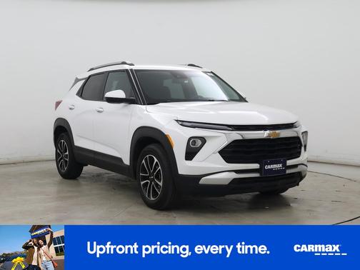 White 2025 Chevrolet Trailblazer LT
