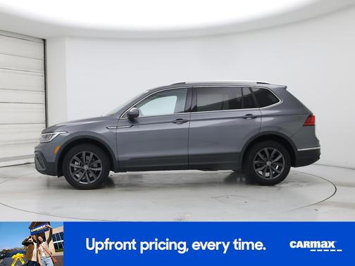 Gray 2022 Volkswagen Tiguan SE