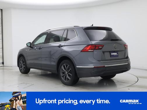 Gray 2022 Volkswagen Tiguan SE