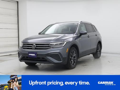 Gray 2022 Volkswagen Tiguan SE