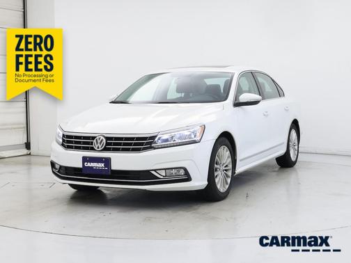 White 2016 Volkswagen Passat SE
