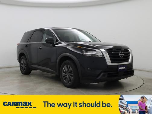 2022 Nissan Pathfinder S