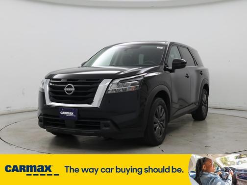 2022 Nissan Pathfinder S