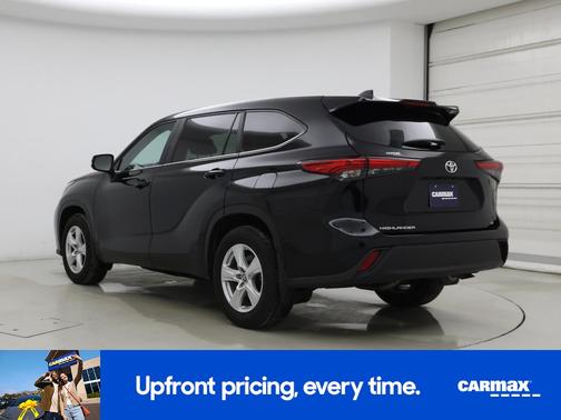 Black 2023 Toyota Highlander LE