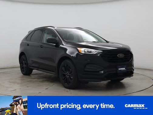 Black 2023 Ford Edge SE