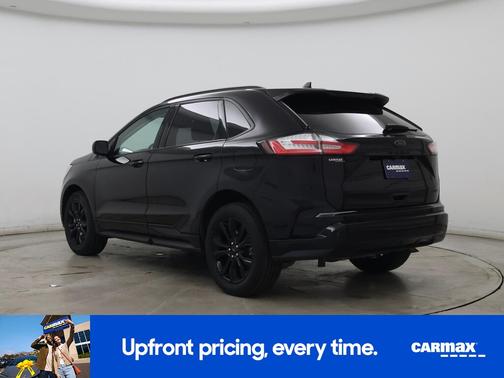 Black 2023 Ford Edge SE