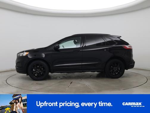 Black 2023 Ford Edge SE