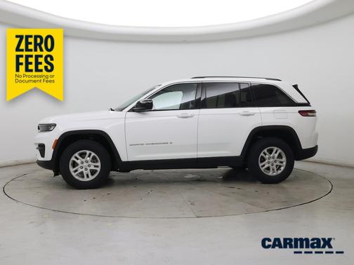 White 2023 Jeep Grand Cherokee Laredo