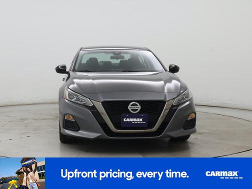 2022 Nissan Altima SR