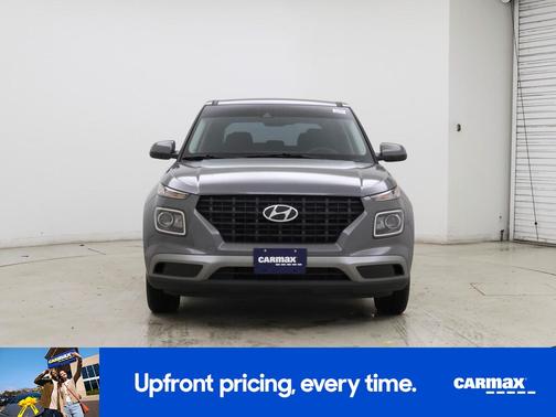 2022 Hyundai VENUE SE