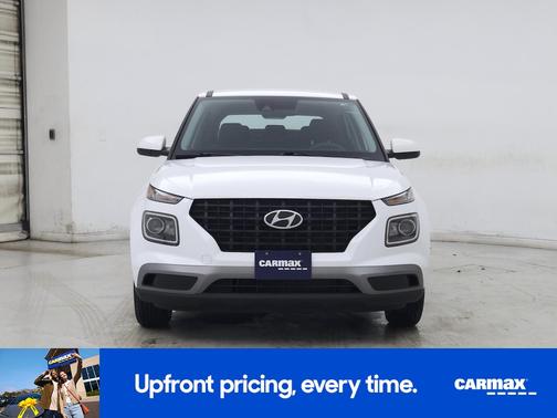 White 2021 Hyundai VENUE SE