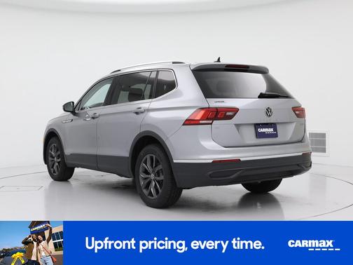 Gray 2024 Volkswagen Tiguan SE
