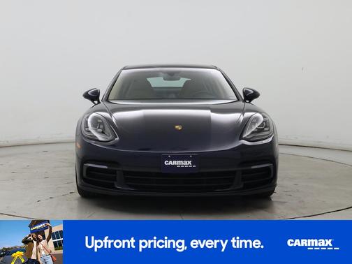 2019 Porsche Panamera 
