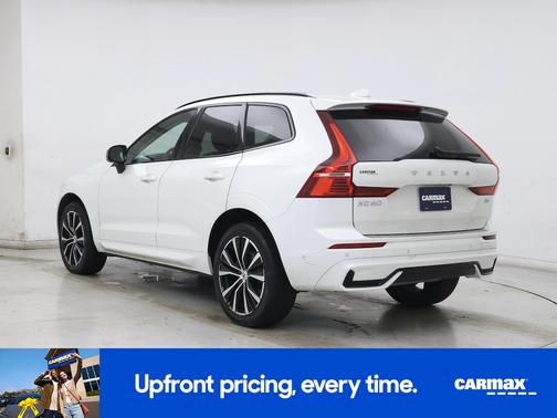 2023 Volvo XC60 B5 Plus Dark Theme