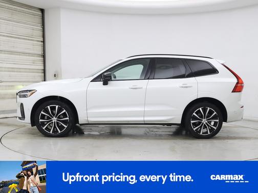 2023 Volvo XC60 B5 Plus Dark Theme