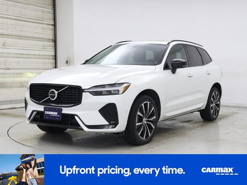 2023 Volvo XC60 B5 Plus Dark Theme