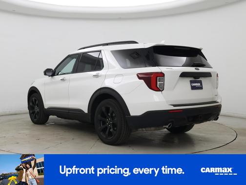 White 2022 Ford Explorer ST-Line