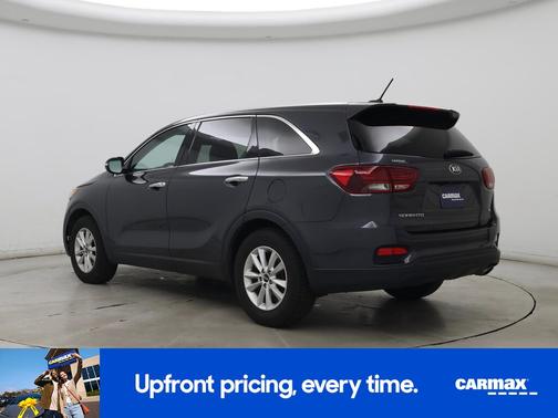 Gray 2019 Kia Sorento LX
