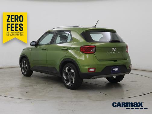 Green 2023 Hyundai VENUE SEL
