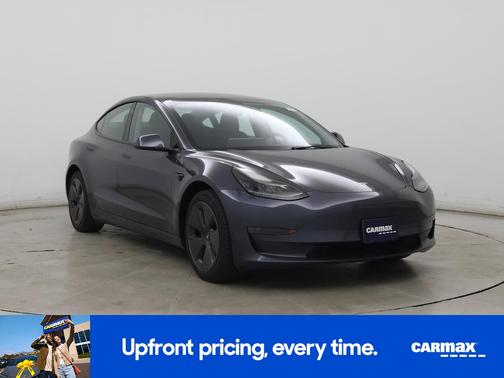 Gray 2022 Tesla Model 3