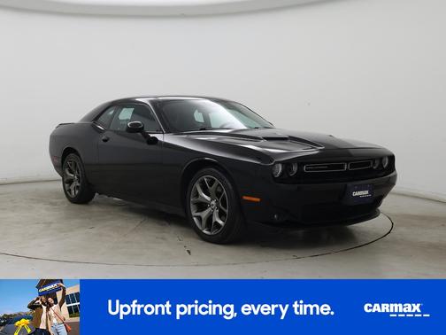 2017 Dodge Challenger SXT Plus