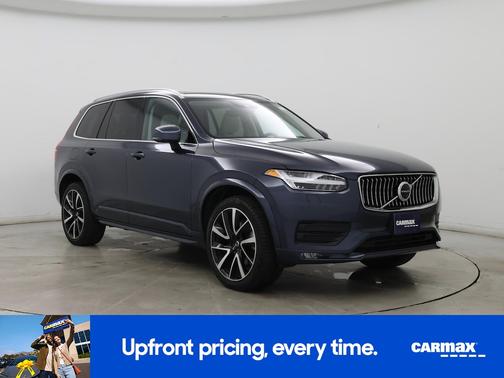 2022 Volvo XC90 T6 Momentum