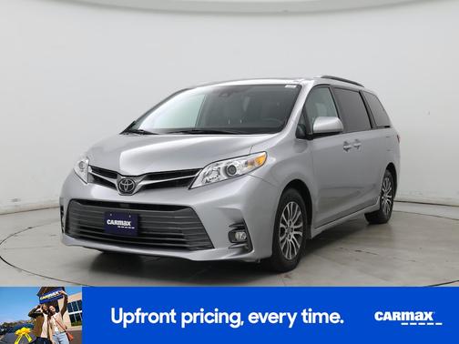 2019 Toyota Sienna XLE