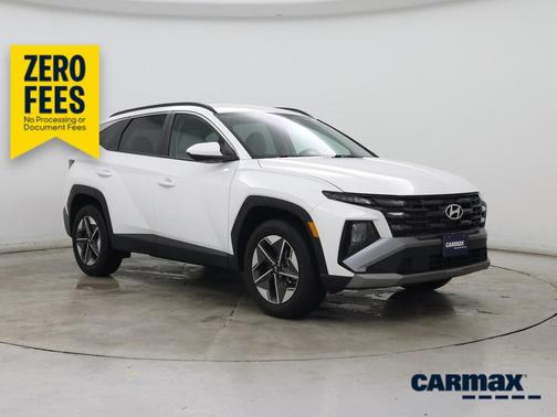 White 2025 Hyundai TUCSON SEL