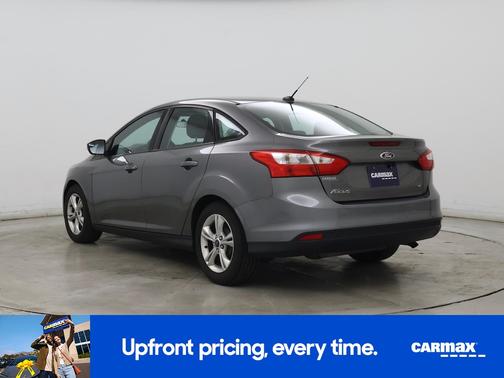 Gray 2014 Ford Focus SE