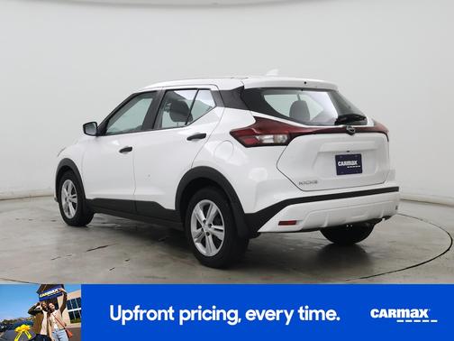 White 2024 Nissan Kicks S